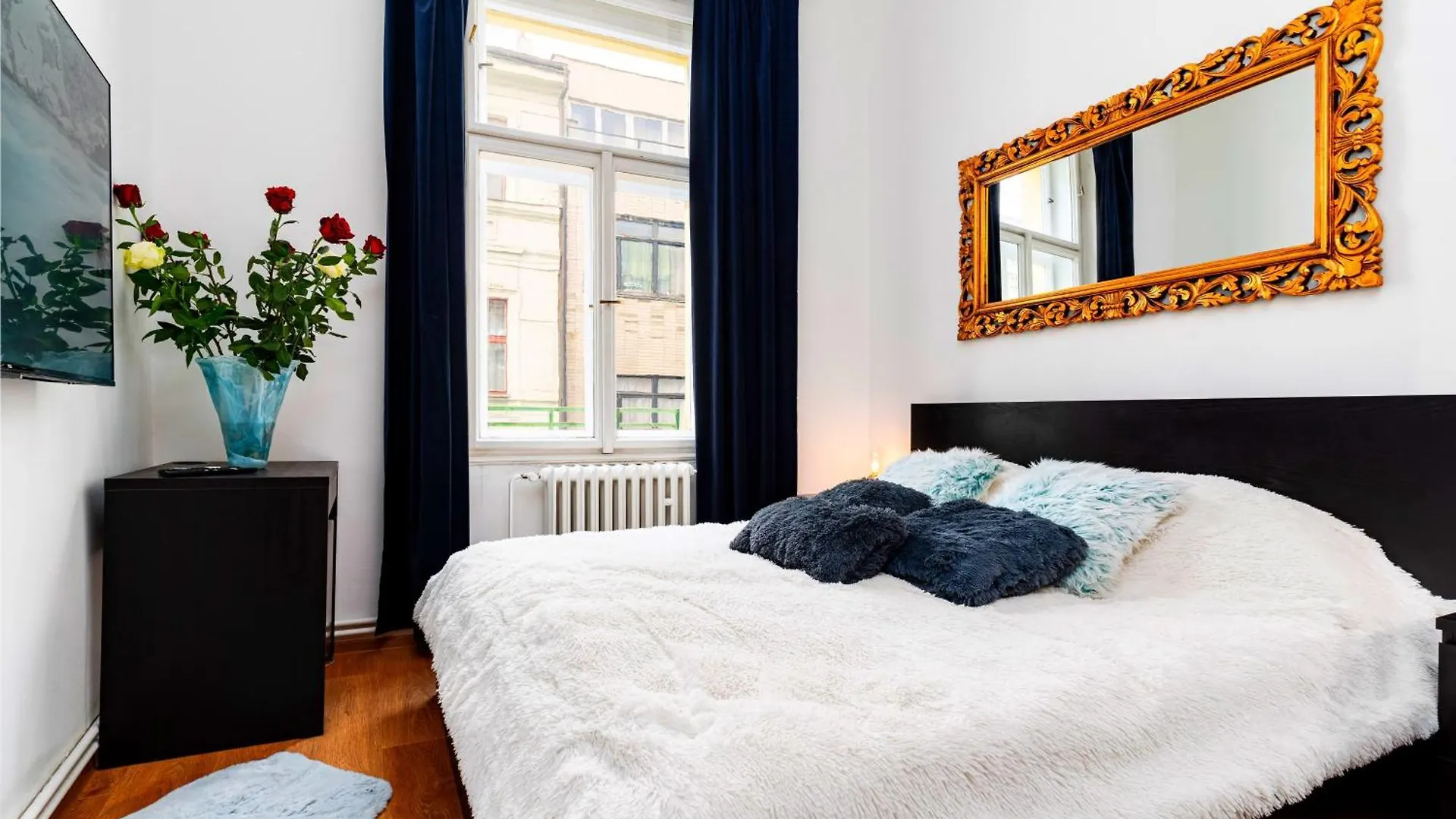 Black Diamond Suite Praga 0*,